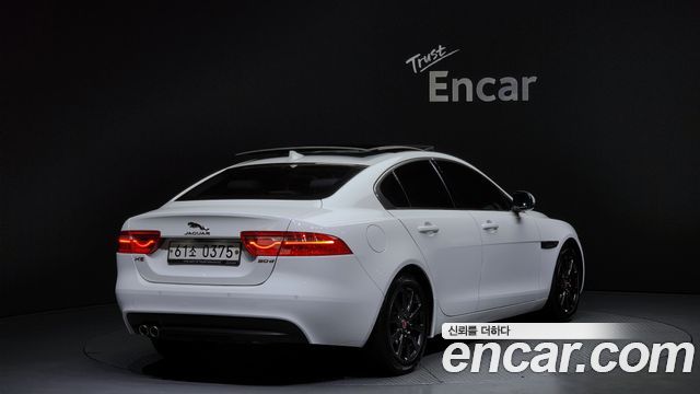 Jaguar XE 2016 — photo 2