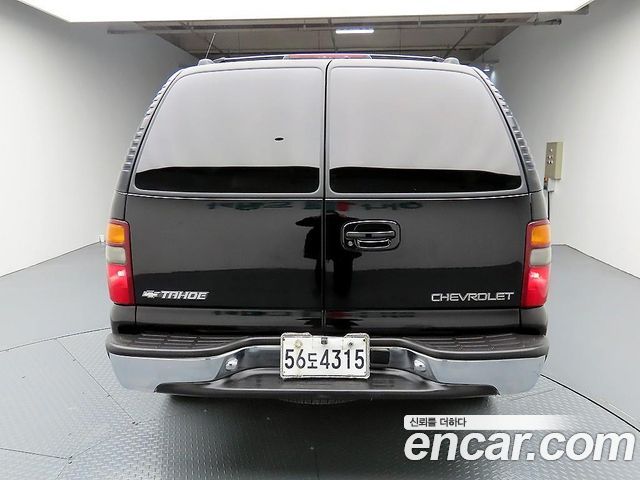 Chevrolet Tahoe 2000 — photo 2