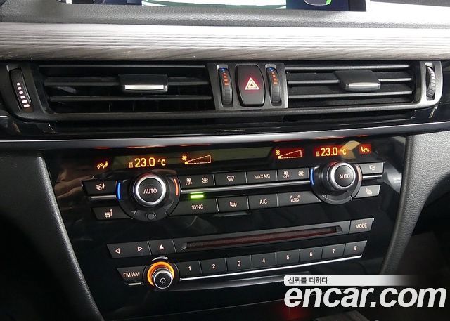 BMW X5 2015 — photo 16