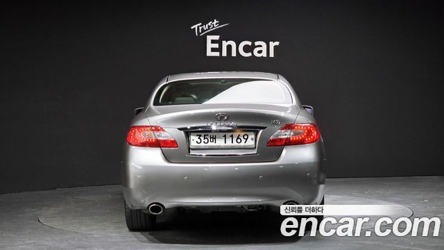 Infiniti M 2011 — photo 4