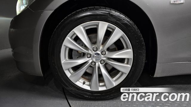 Infiniti M 2011 — photo 5