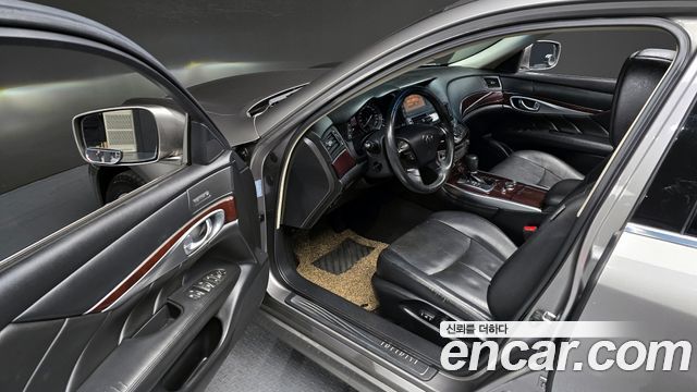 Infiniti M 2011 — photo 11
