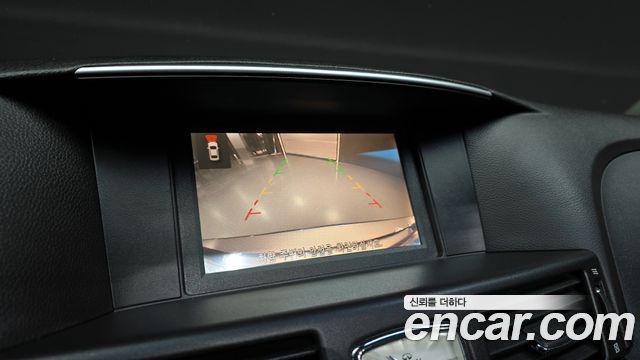 Infiniti M 2011 — photo 16