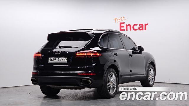 Porsche Cayenne 2016 — photo 2