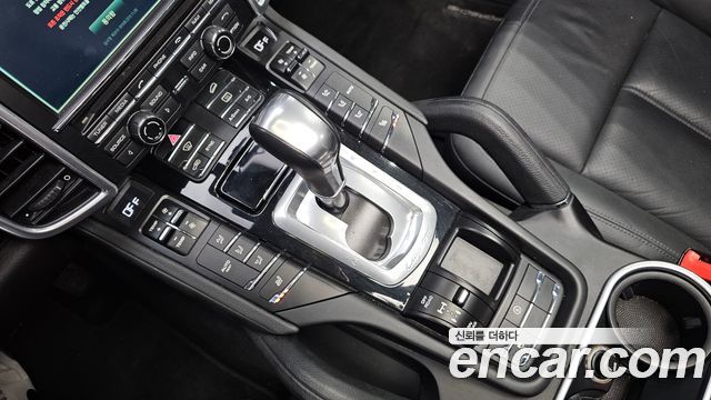 Porsche Cayenne 2016 — photo 9