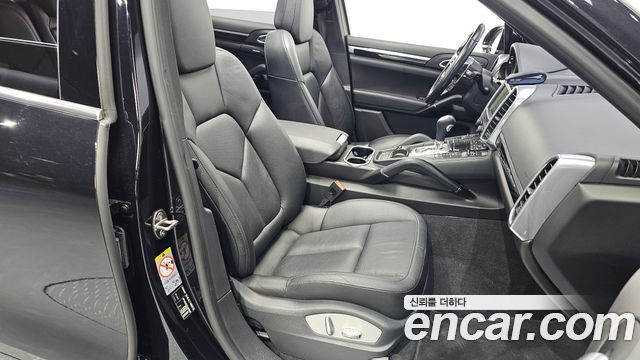 Porsche Cayenne 2016 — photo 10