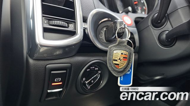 Porsche Cayenne 2016 — photo 14