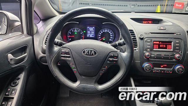 Kia K3 2014 — photo 13