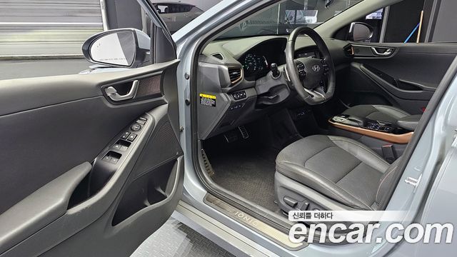 Hyundai Ioniq 2018 — photo 11