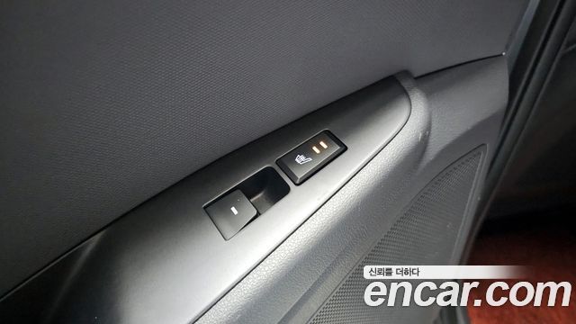 Hyundai Ioniq 2018 — photo 18