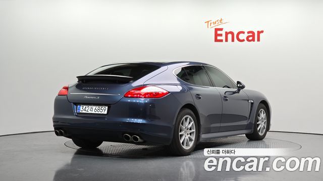 Porsche Panamera 2010 — photo 2