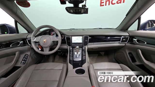 Porsche Panamera 2010 — photo 7