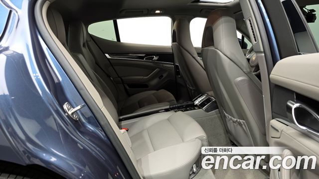 Porsche Panamera 2010 — photo 12