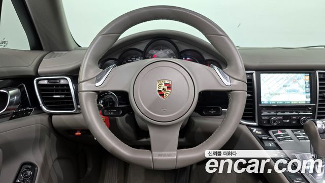 Porsche Panamera 2010 — photo 13