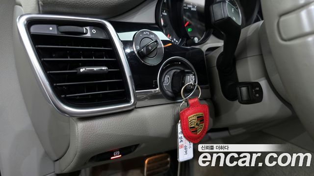 Porsche Panamera 2010 — photo 17