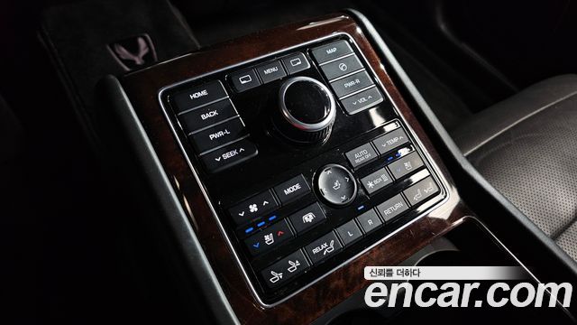 Hyundai Equus 2014 — photo 18