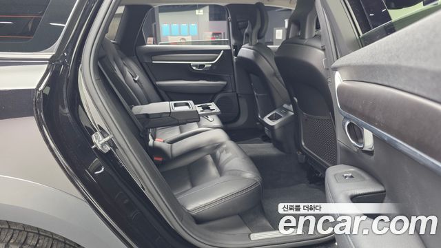Volvo V90 2017 — photo 12