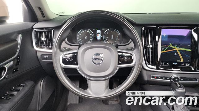 Volvo V90 2017 — photo 13