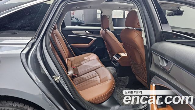 Audi A6 2021 — photo 12