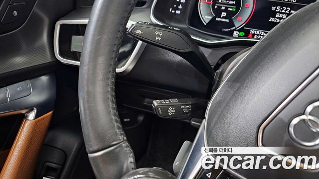 Audi A6 2021 — photo 17