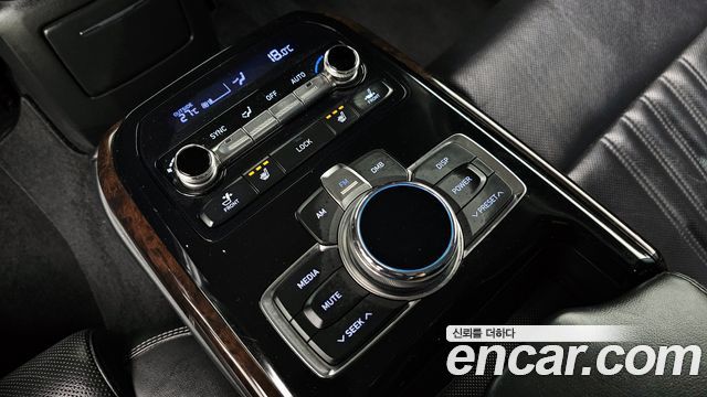 Genesis EQ900 2016 — photo 19