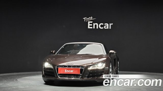 Audi R8 2012 — photo 3