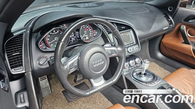 Audi R8 2012 — photo 12