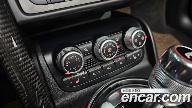 Audi R8 2012 — photo 16