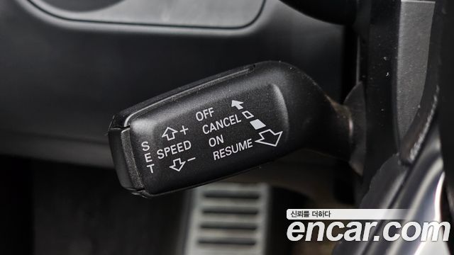 Audi R8 2012 — photo 18