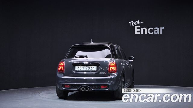 Mini Cooper 2019 — photo 4