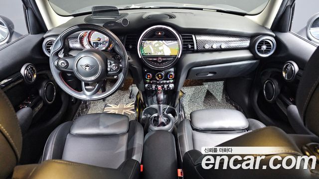 Mini Cooper 2019 — photo 7