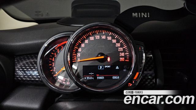 Mini Cooper 2019 — photo 8