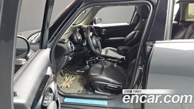 Mini Cooper 2019 — photo 10