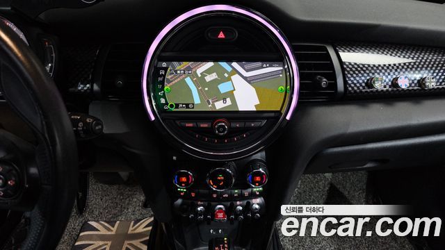 Mini Cooper 2019 — photo 14