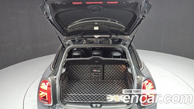 Mini Cooper 2019 — photo 20