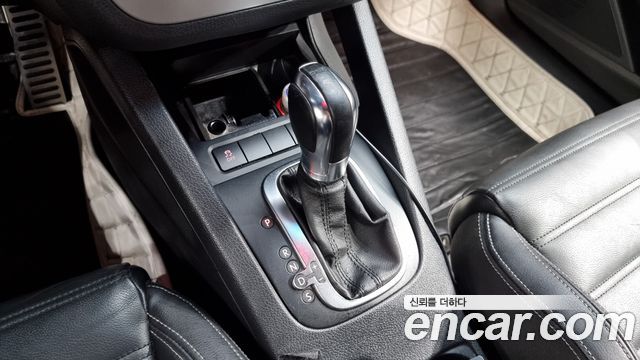 Volkswagen Scirocco 2012 — photo 9