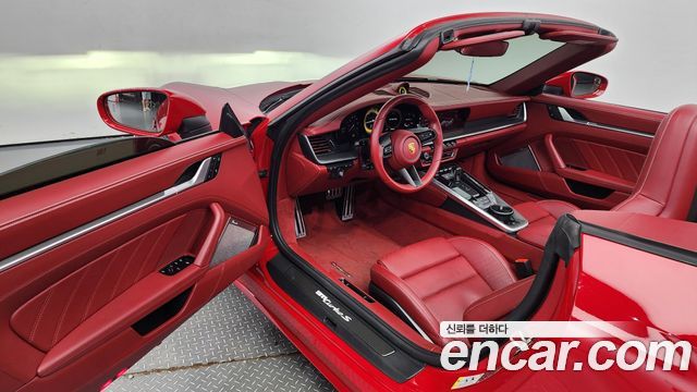 Porsche 911 2022 — photo 10