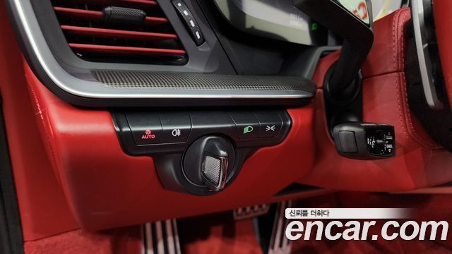 Porsche 911 2022 — photo 15