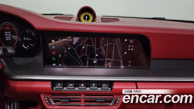 Porsche 911 2022 — photo 16