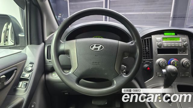 Hyundai Starex 2011 — photo 13