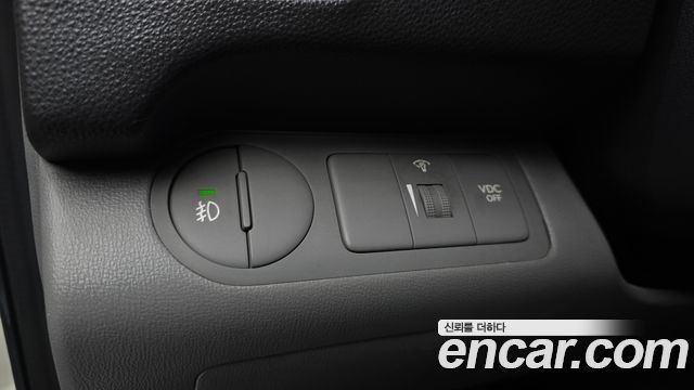 Hyundai Starex 2011 — photo 16
