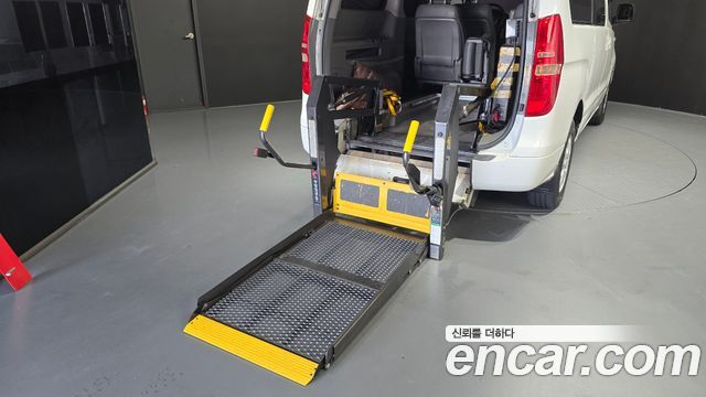 Hyundai Starex 2011 — photo 20