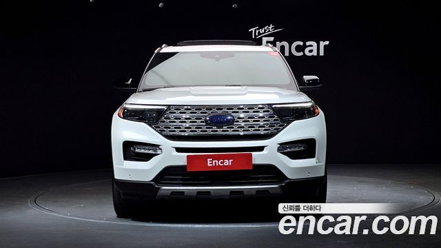 Ford Explorer 2020 — photo 3