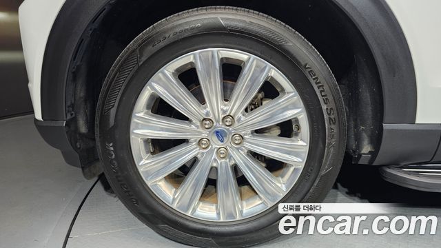 Ford Explorer 2020 — photo 5