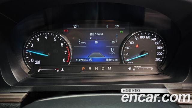 Ford Explorer 2020 — photo 8