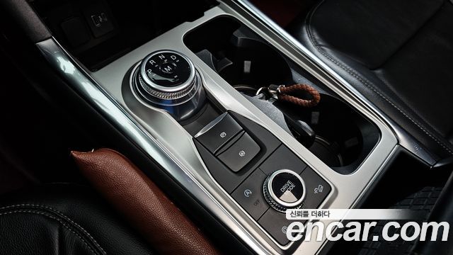 Ford Explorer 2020 — photo 9