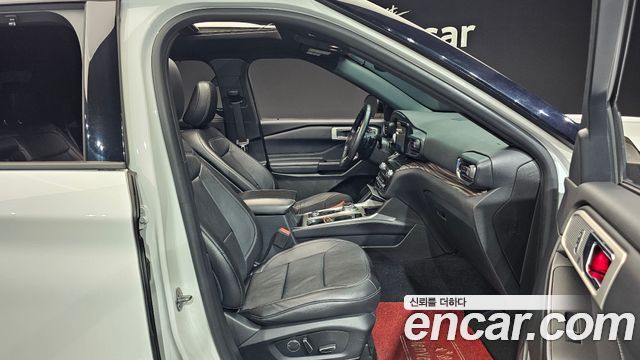 Ford Explorer 2020 — photo 10
