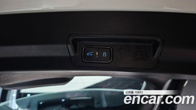 Ford Explorer 2020 — photo 20