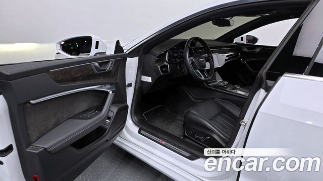 Audi A7 2020 — photo 10