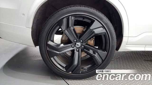 Volvo XC90 2021 — photo 5